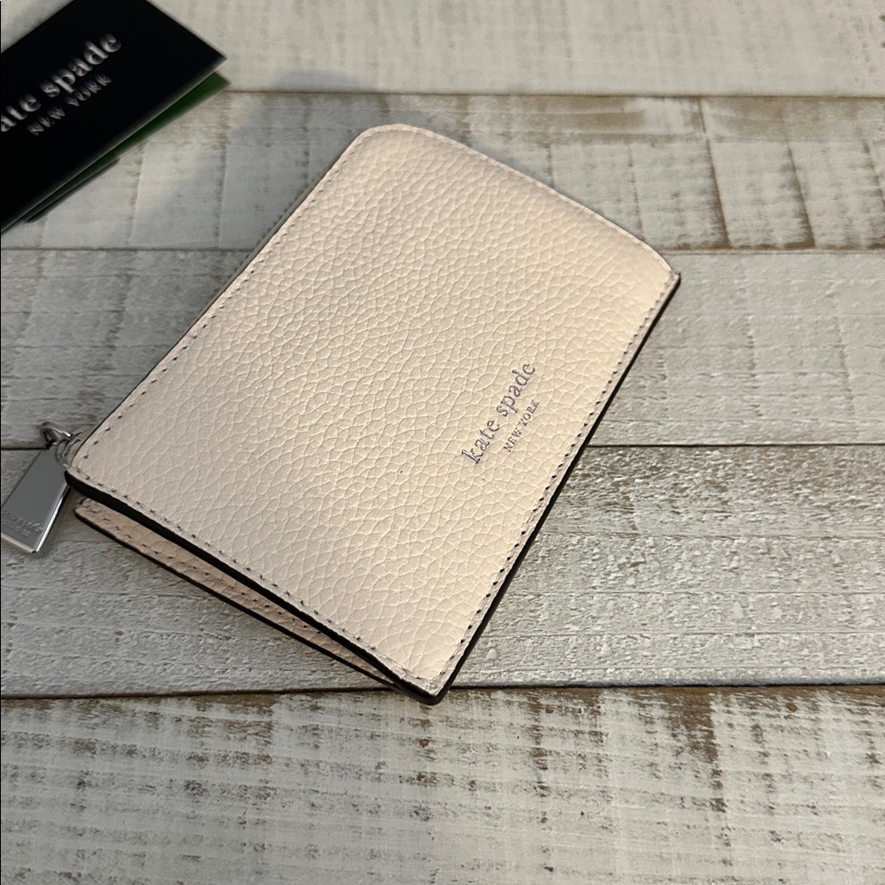 Nwt Kate spade mini zip card case - Picture 2 of 10
